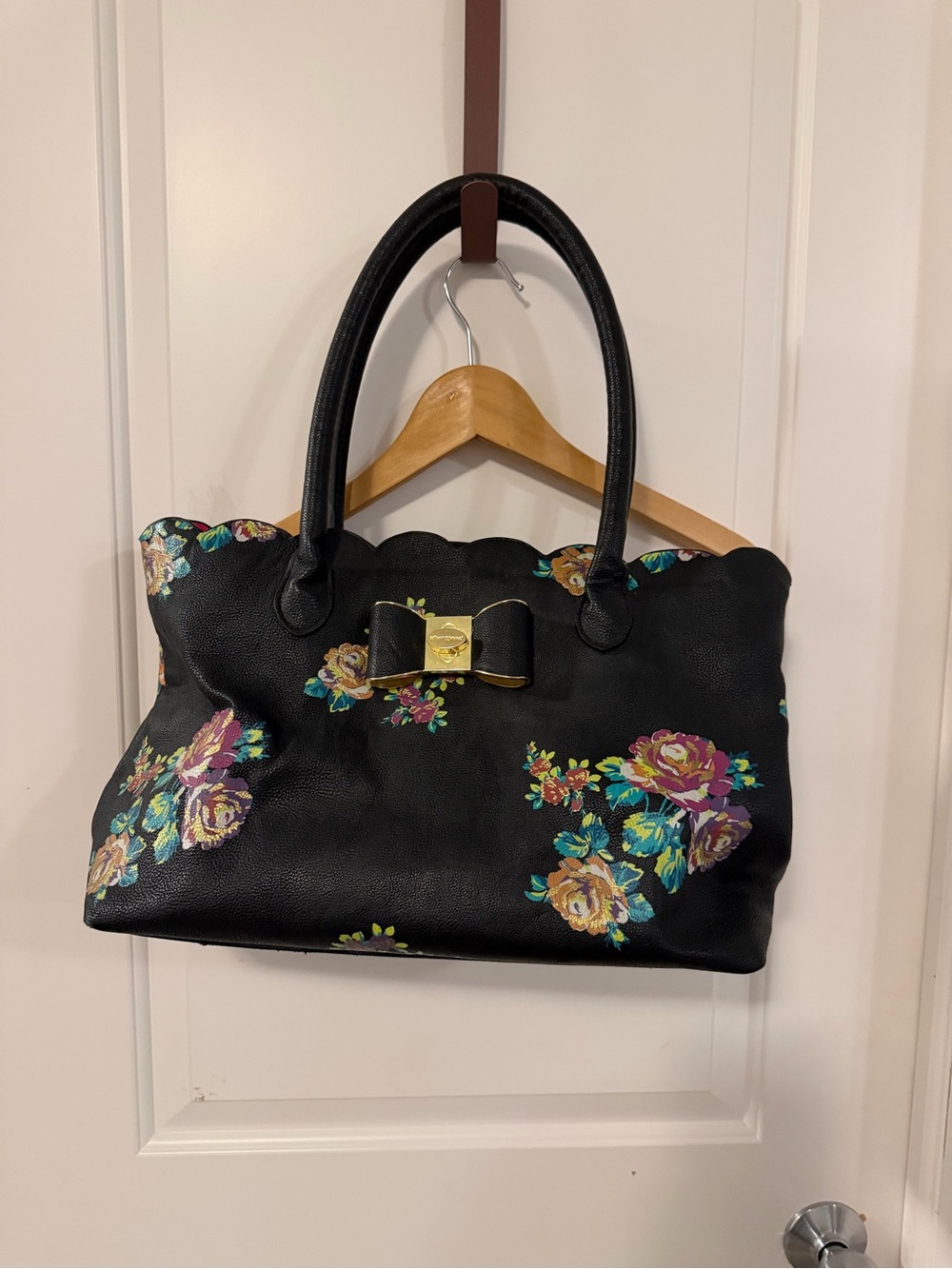Betsy Johnson Black Floral Bow-Accent Tote Bag